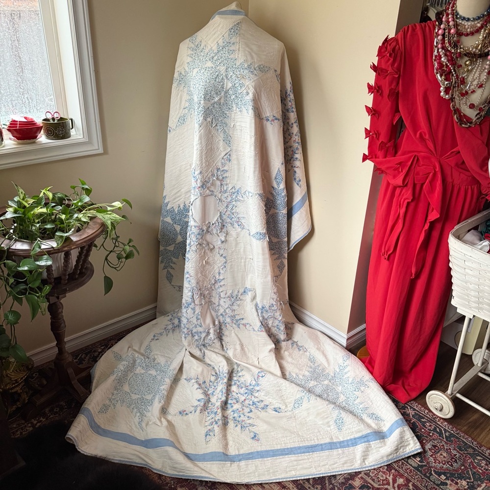 1920s Tattered‎ Quilt